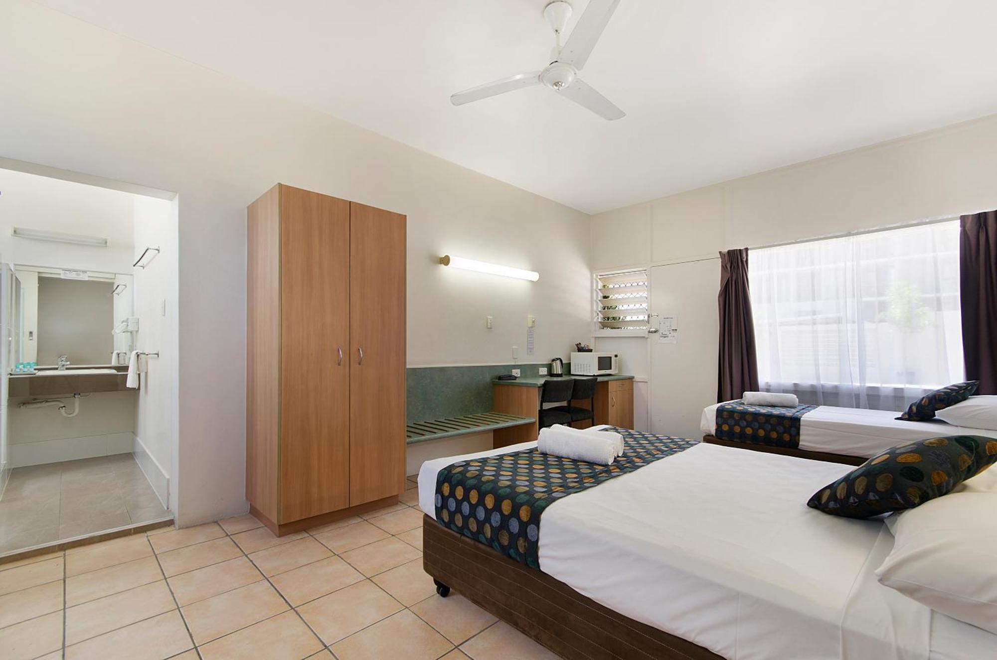 Beach House Motel Τάουνσβιλ Εξωτερικό φωτογραφία