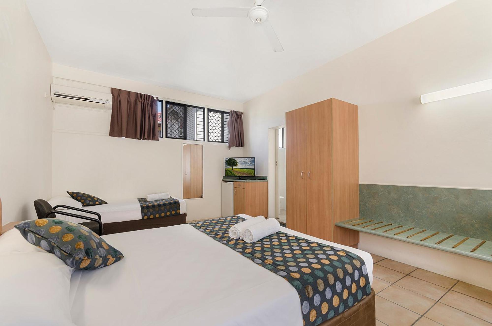 Beach House Motel Τάουνσβιλ Εξωτερικό φωτογραφία